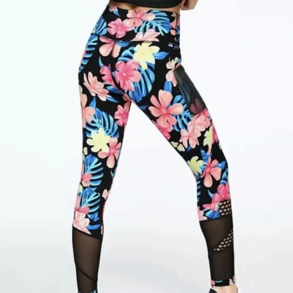 🛑{SOLD}PINK Victoria Secret Ultimate Collection High Waist 7/8 Ankle Leggings - Picture 2 of 8